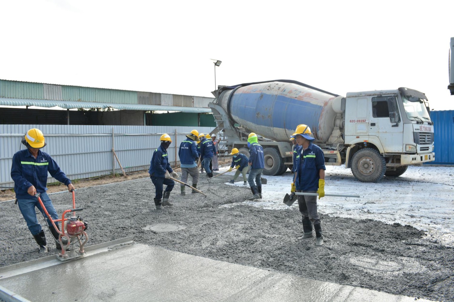 Large commercial concrete pour